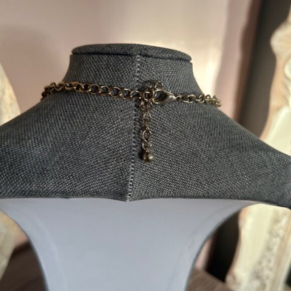 Butterfly necklace gold, choker or longer - Picture 3 of 3